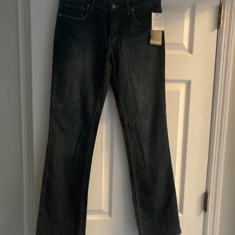 Daisy Fuentes boot cut, size 6 jeans/New with tags